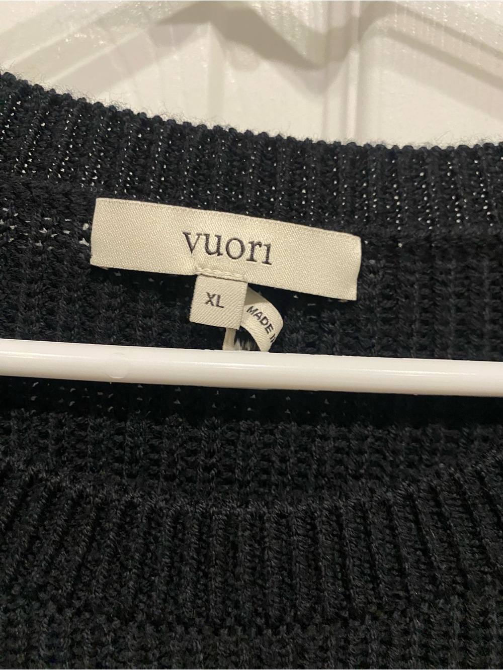 New! Vuori womens alps crew neck sweater black xl merino wool - Picture 3 of 13